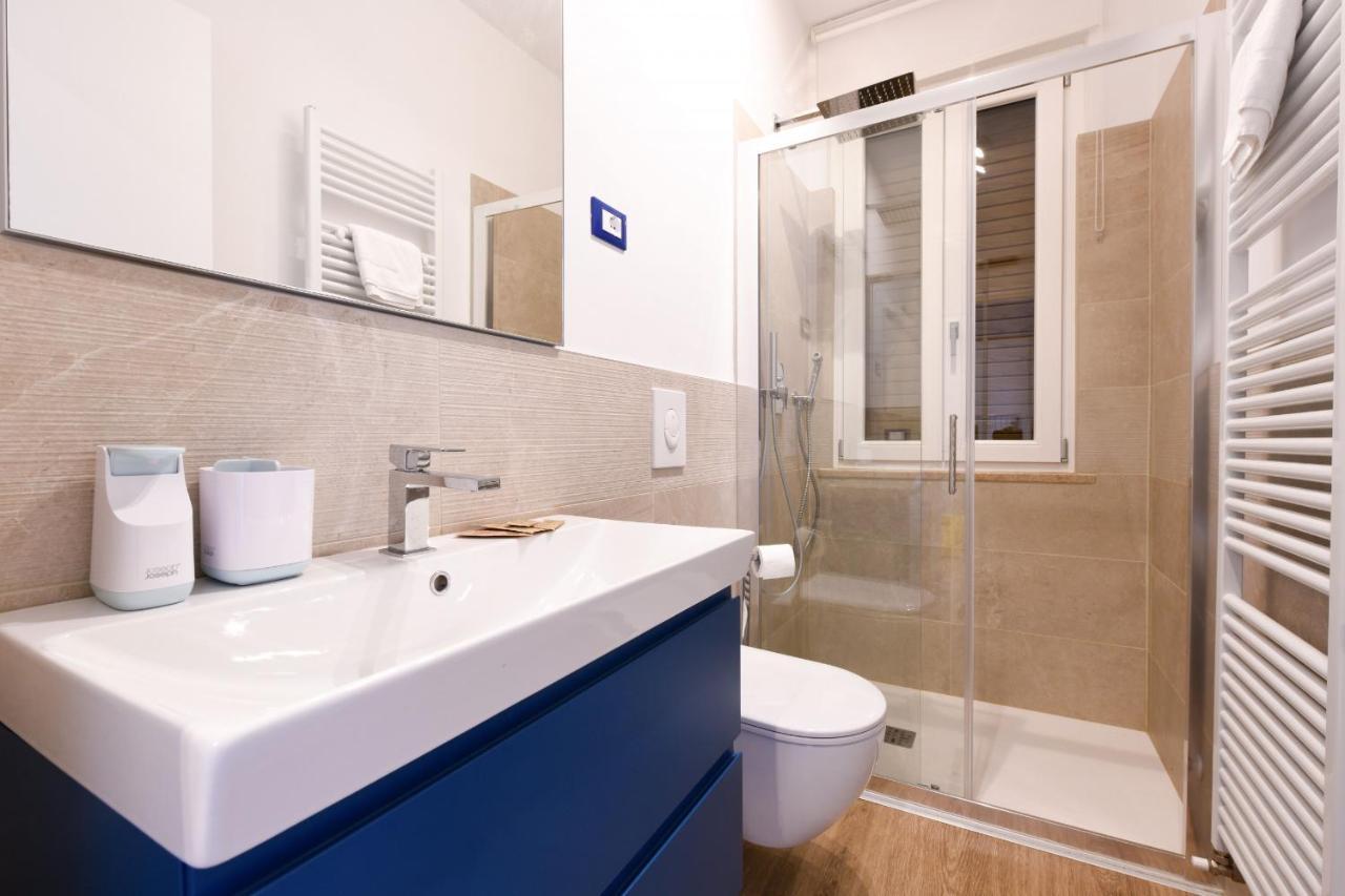 Blue Suite Apartment Sirmione Esterno foto